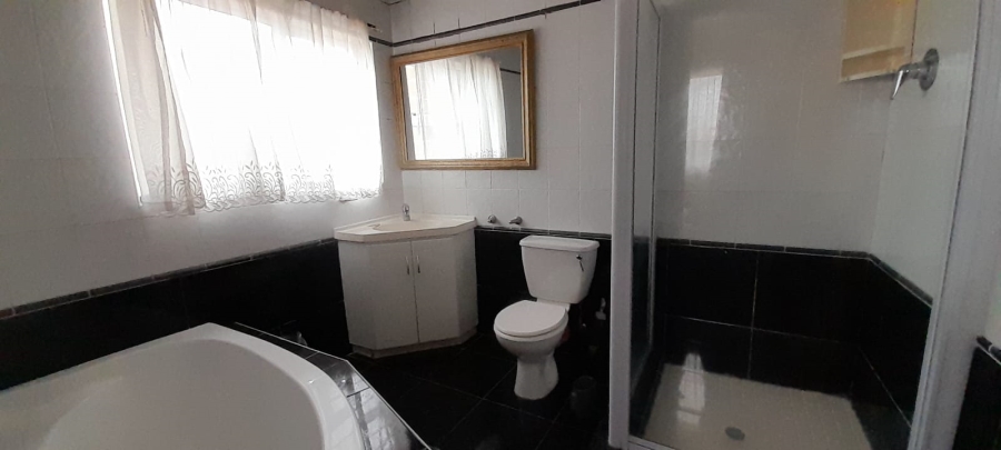 5 Bedroom Property for Sale in Onverwacht Western Cape